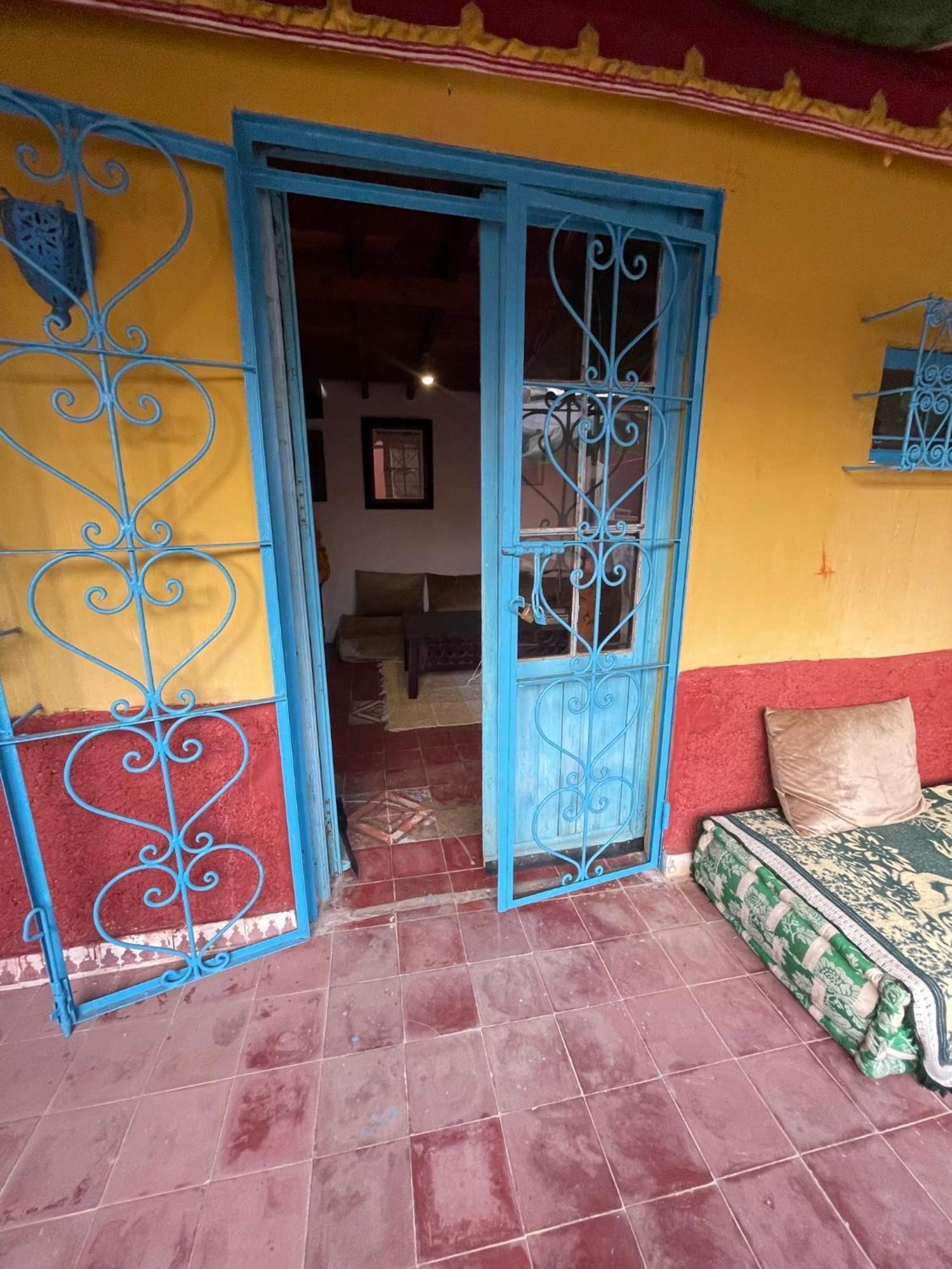 Dar El Pirata Hostel Asilah Bagian luar foto