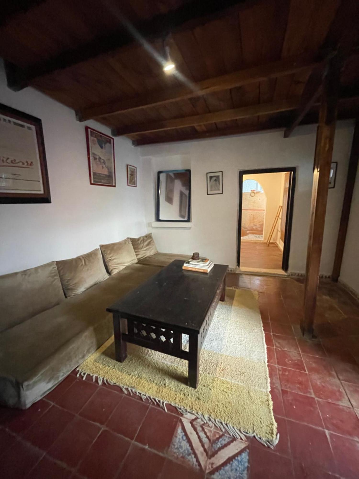 Dar El Pirata Hostel Asilah Bagian luar foto