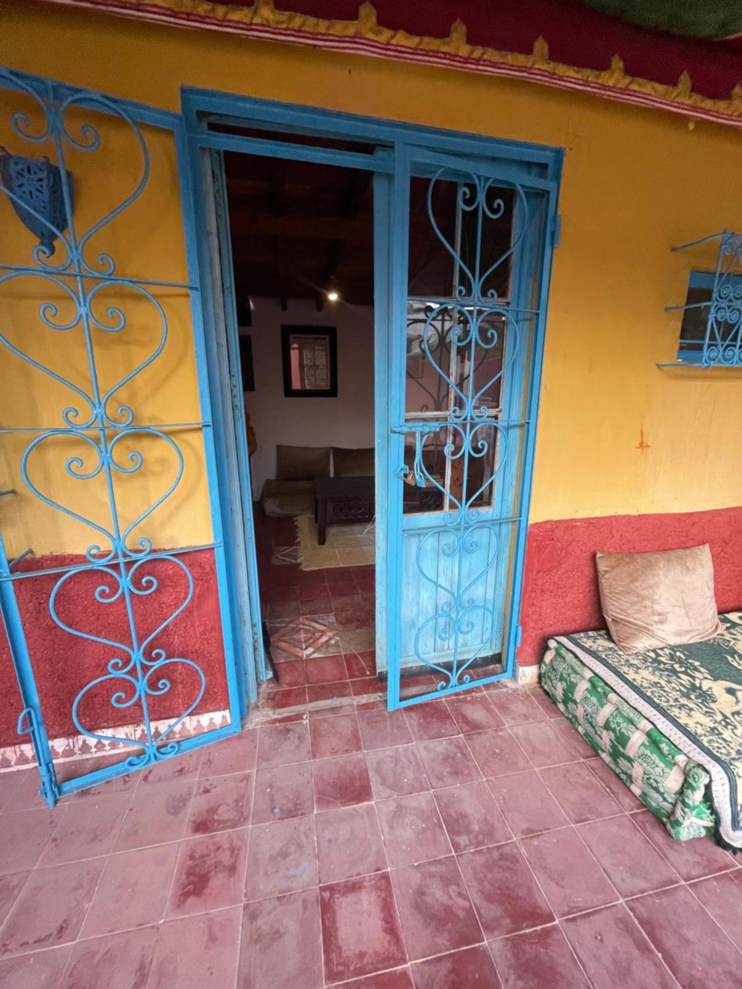 Dar El Pirata Hostel Asilah Bagian luar foto